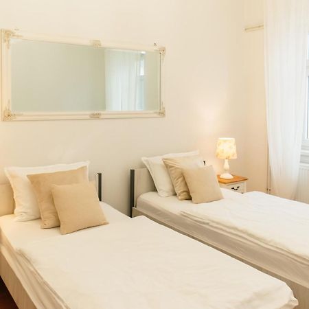 פוז'גה Goodlife Holiday House - Family & Friends מראה חיצוני תמונה